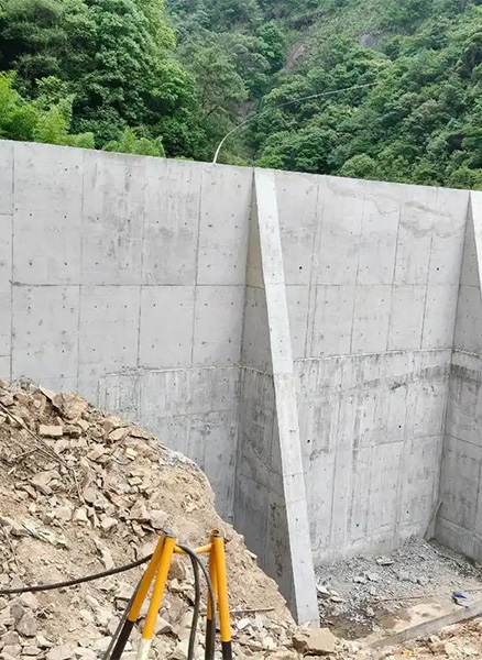 平顶山叶县重力式挡土墙